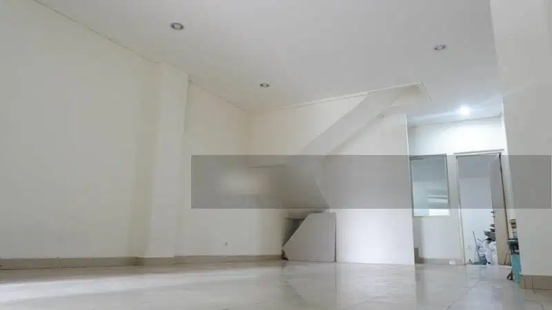Dijual atau disewa ruko Mampang prapatan Raya lt 66 /lb 330m2
