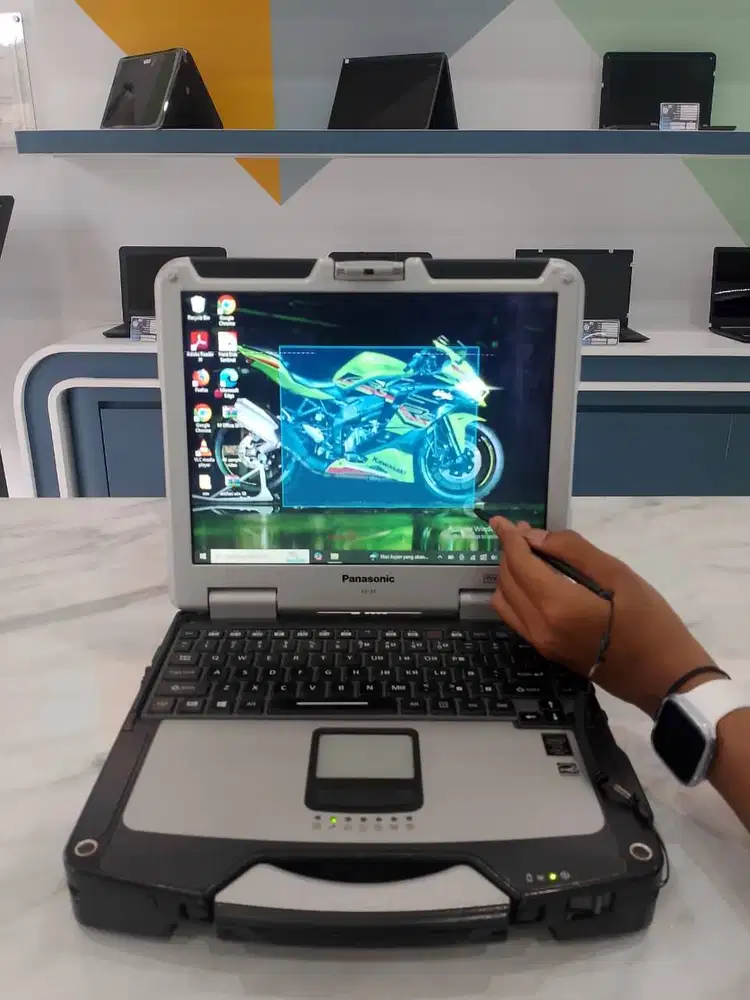 [CF31] Laptop Kokoh Untuk Kerja Berat Intel Core i5Gen5 8GB SSD 14inch