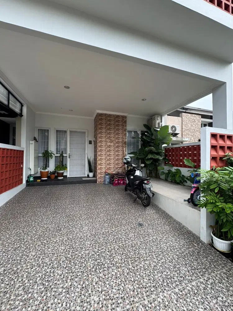Rumah 2 lantai di perumahan bukit dago serpong