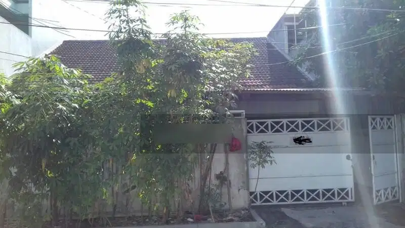 Rumah Danau agung 16 luas 300m