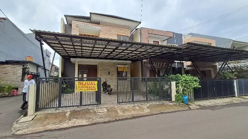 Rumah siap huni dekat ke gerbang tol Desari Cipedak   Jakarta Selatan