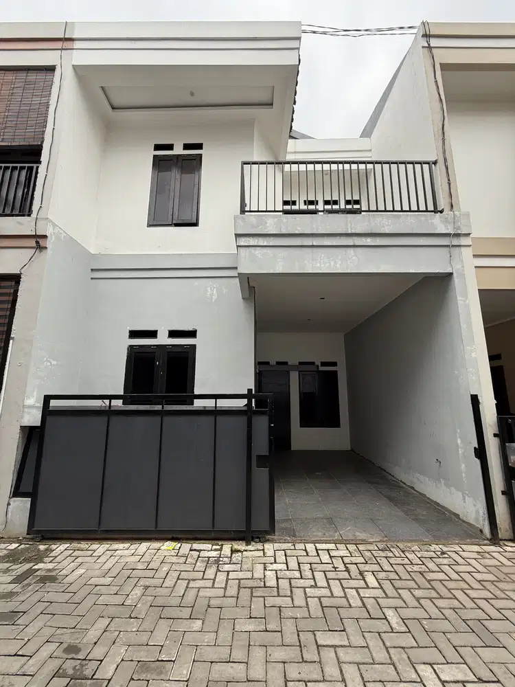 Di Jual Rumah 2 Lantai Murah banget Nempel Graha Raya Fortune