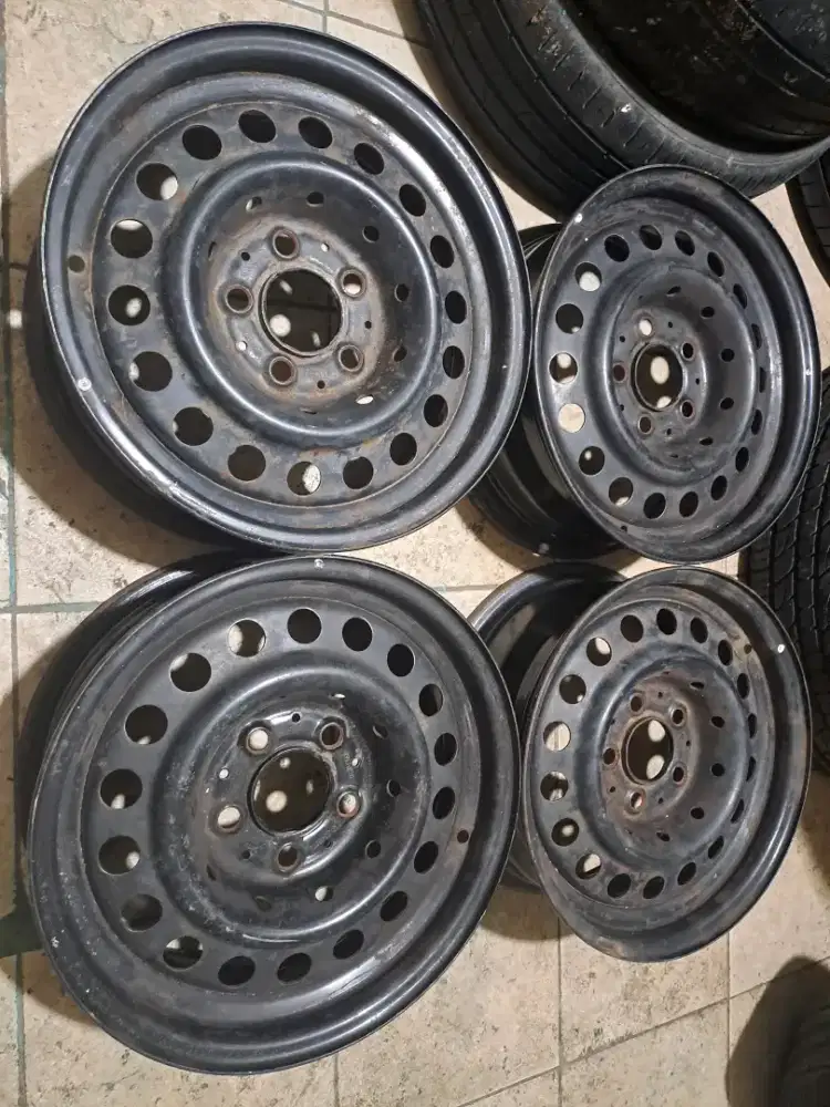 Velg Kaleng Mercy R15 5x112 (W202)