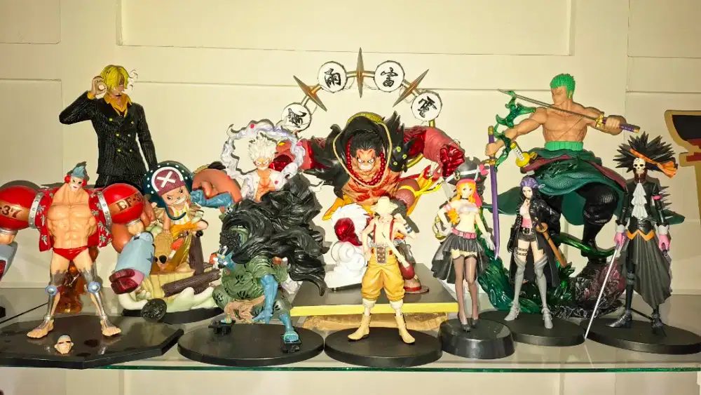 Action figure one piece