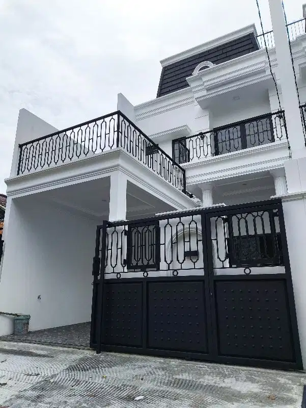 Dijual Rumah Mewah American CLASIC di Seputaran Pondok Aren