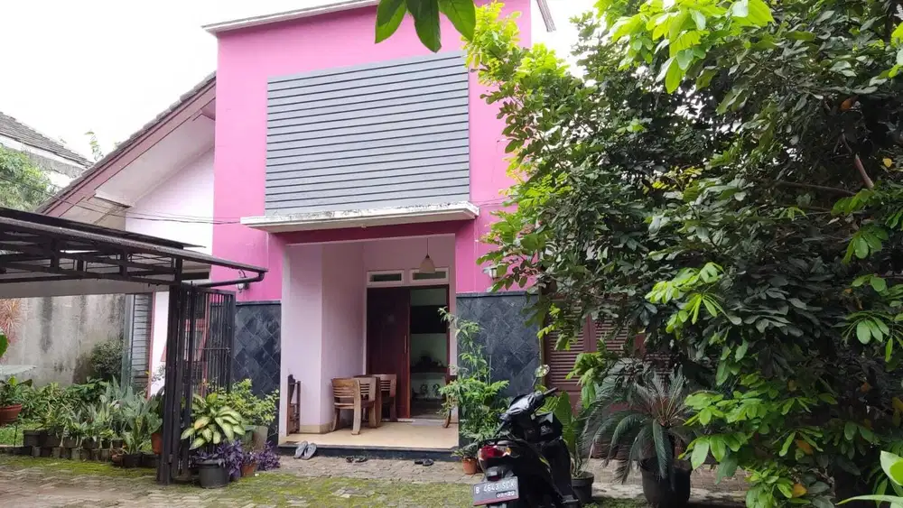 Rumah seken kokoh terawat dekat gerbang tol Kukusan kampus UI Depok