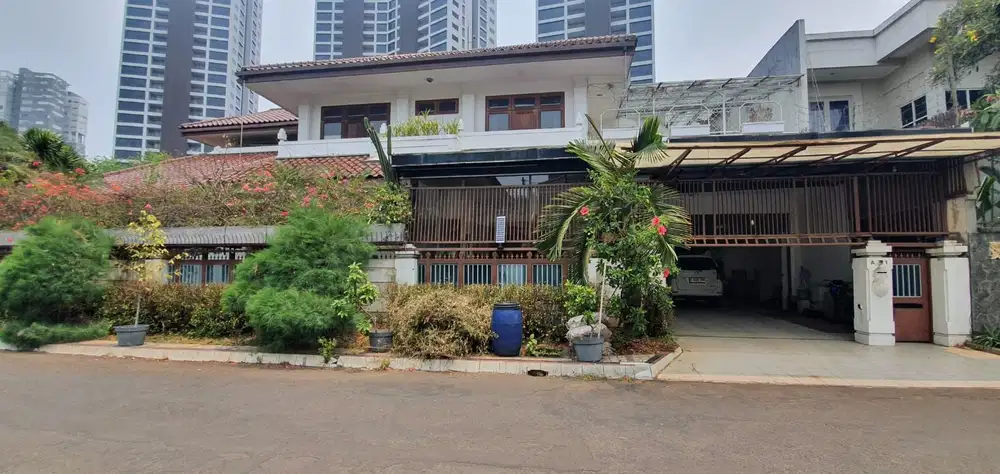 DIJUAL RUMAH MEWAH DI KEBAYORAN PERSIS DI SEBELAH GANDARIA CITY