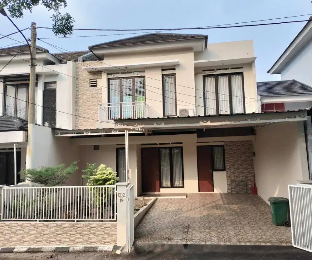 Rumah 2 Lantai Terawat di KRR Bogor