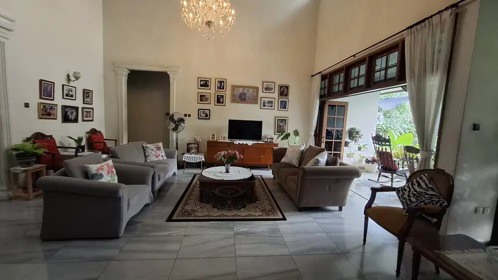 DIJUAL RUMAH MEWAH DARAH PEJATEN DENGAN LT 1000 M² LB 400 M²