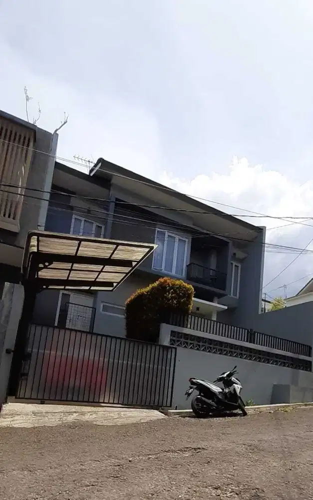 Rumah Nyaman Dan Sejuk Di Komplek Ligar Cigadung Dago Bandung Kota