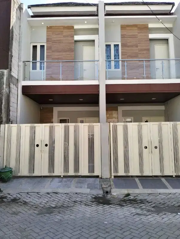 rumah 2lt one gate Surabaya sebelah UPN persis