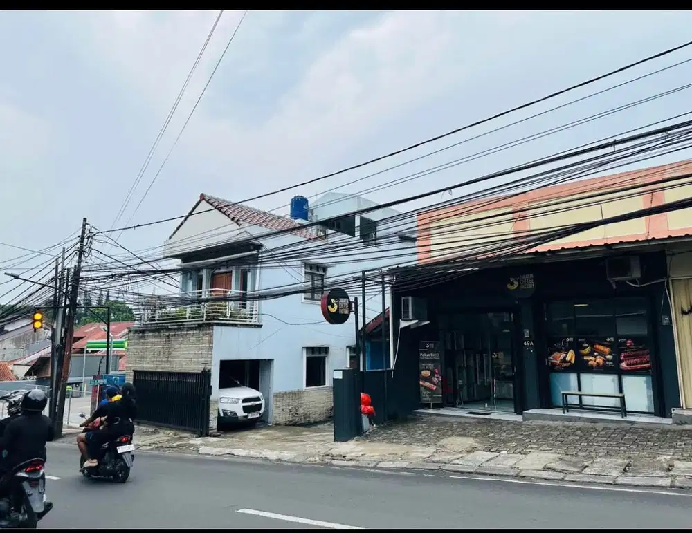 Dijual Rumah Tanah pinggir jalan utama di jakarta selatan