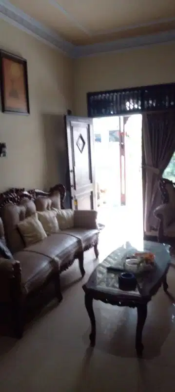 Dekat pintu tol Jatiwarna