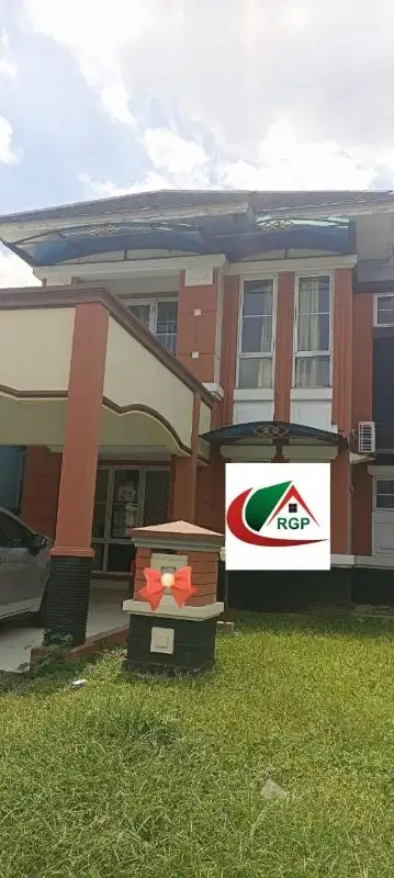 DIJUAL RUMAH KOTA WISATA