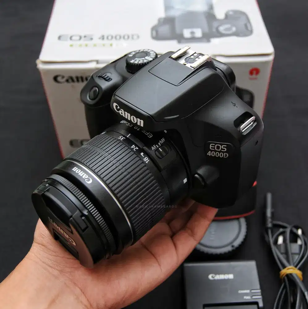 CANON EOS 4000D KIT EFS 18-55 III
