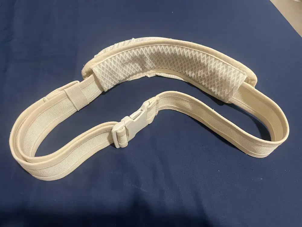 ⚪️ The North Face (TNF) Runbelt/Runbag White Putih Tulang