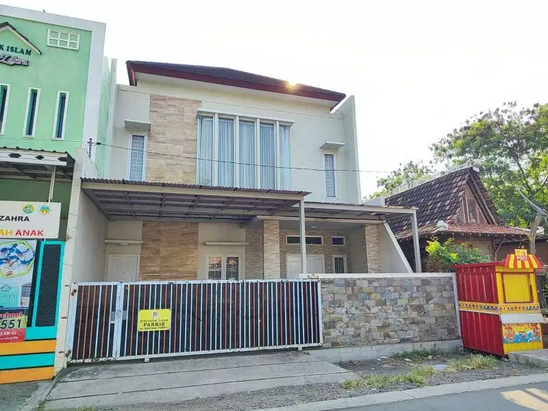 Rumah di jual Solo kota Pajang purwosari dekat gentan makam haji