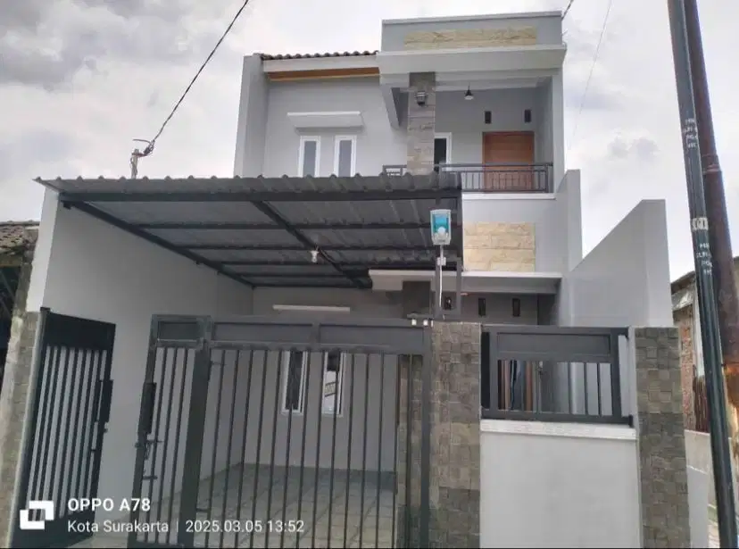 Rumah Dekat Terminal Tirtonadi,Manahan