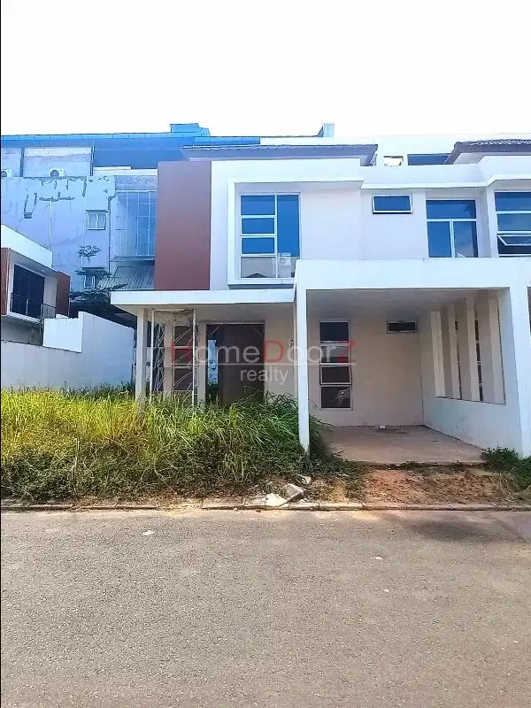 RUMAH HOOK 2 LANTAI GRAND ORCHID RESIDENTIAL DI PUSAT KOTA BATAM CENTRE