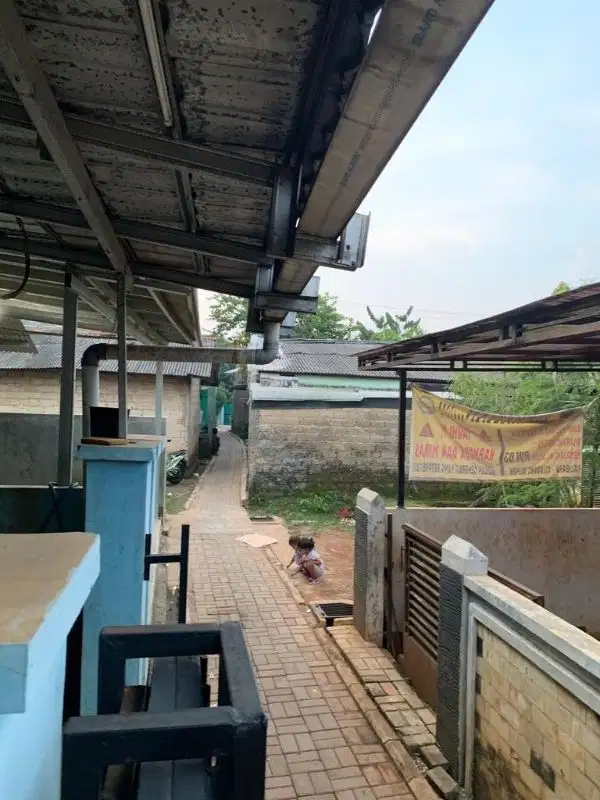 RUMAH KONTRAKAN 4 PINTU