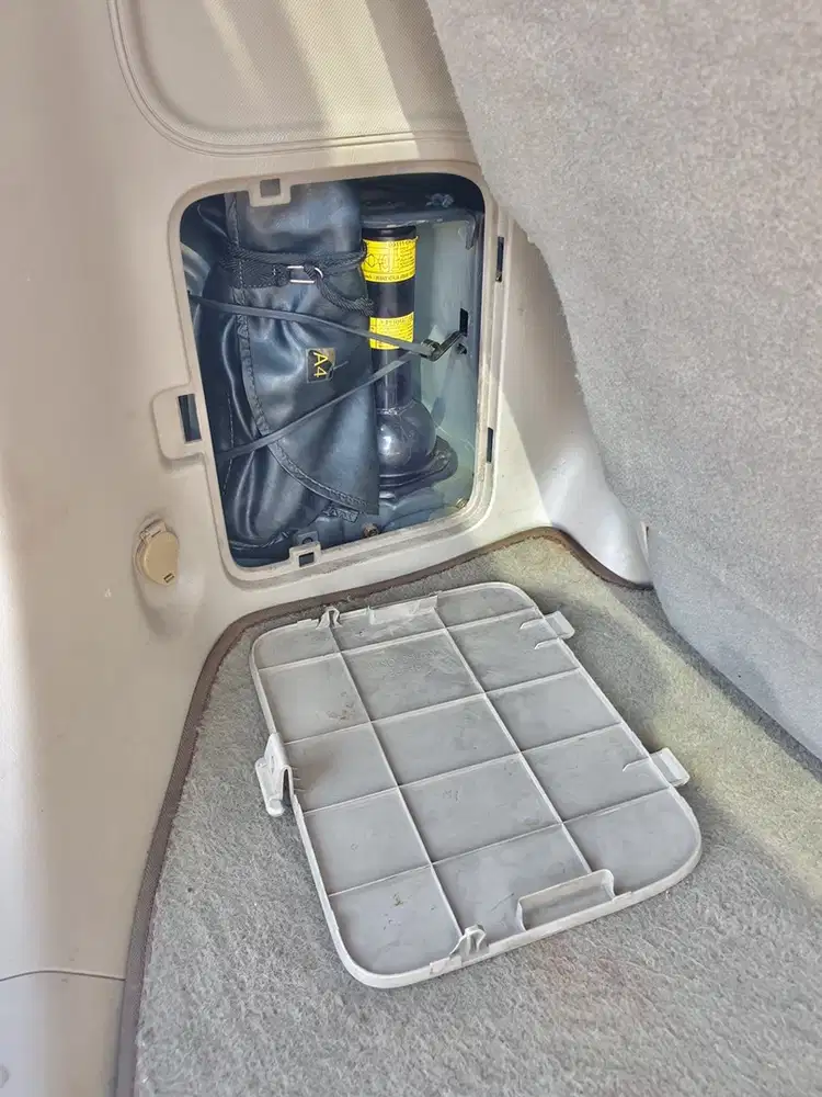jarang ada cbu first gen 4x4 AWD 2.7V fortuner 2005 nyaman pakai