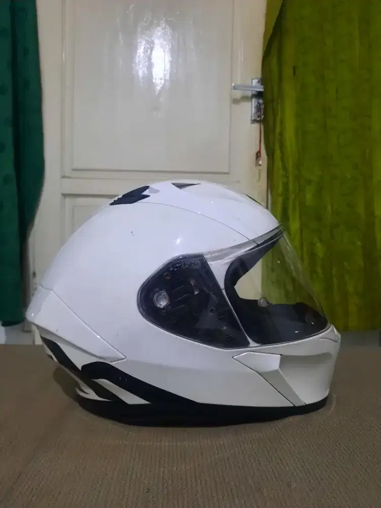 Helm Airoh white glossy