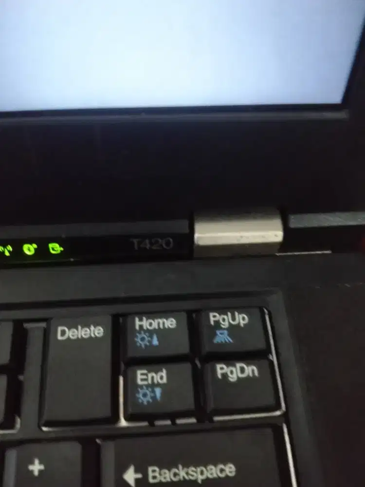 Dijual laptop bekas Lenovo Thinkpad t420 hitam