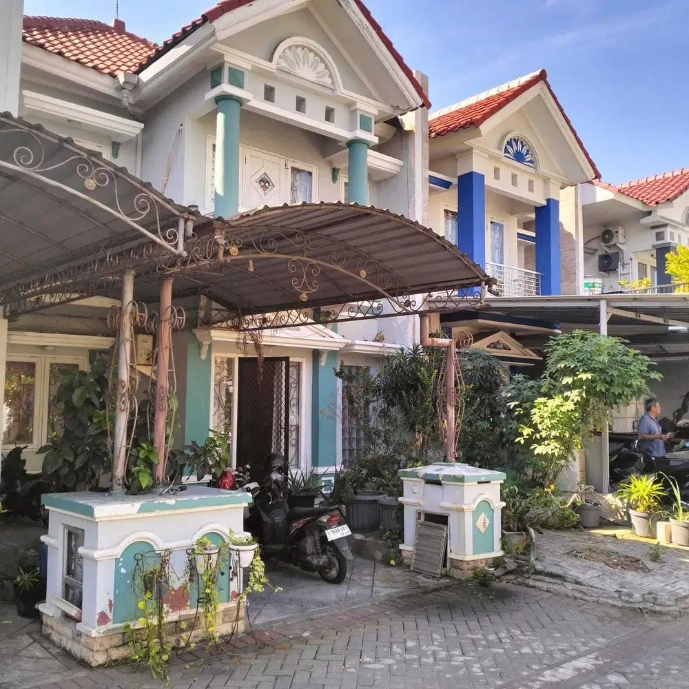 JUAL CEPAT MURAH RUMAH PLUS PERABOTAN PAKUWON CITY SORENTO SURABAYA
