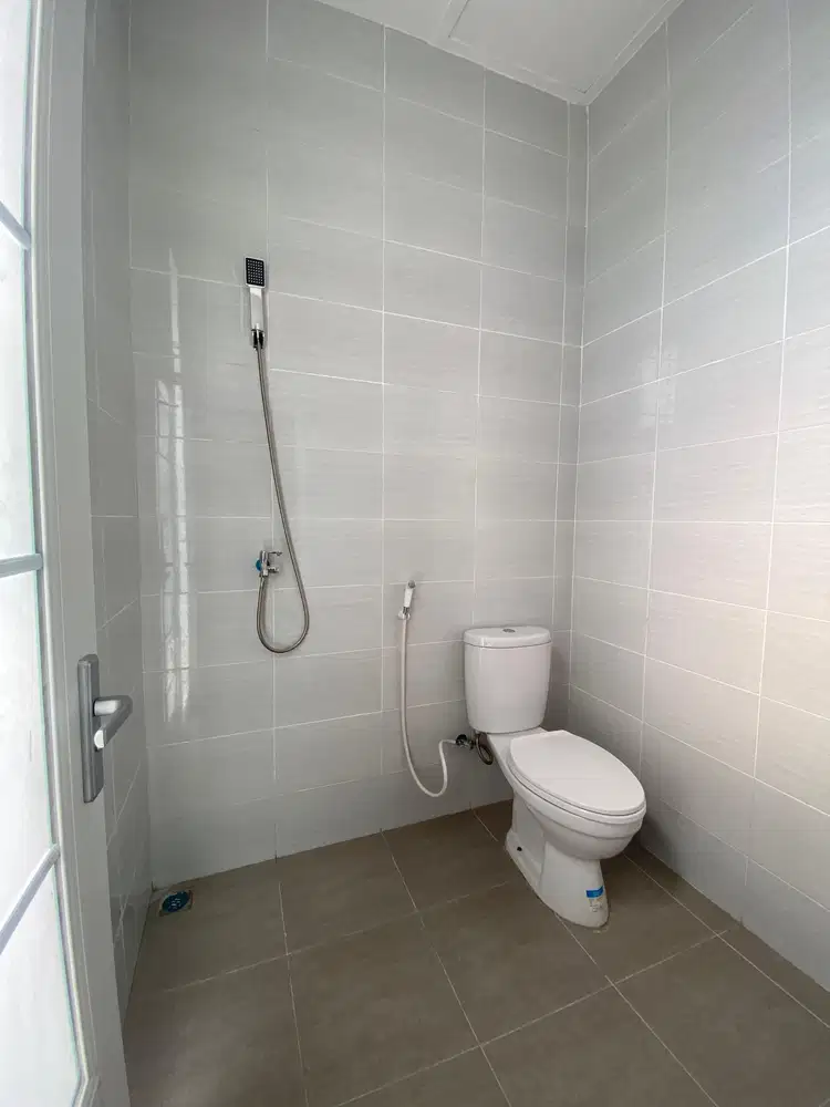 Rumah di Surabaya barat Taman Jivva Kebraon