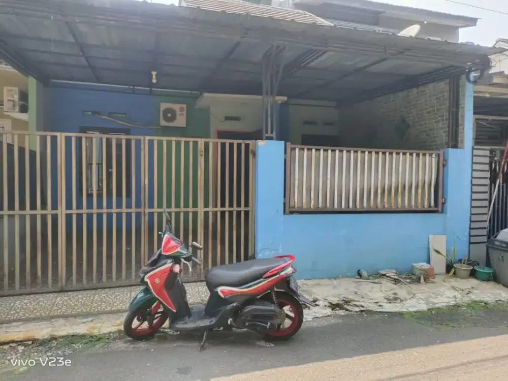 Dijual cpt rumah 2lt 84m lb100m 790jt nego perum permata Regency depok