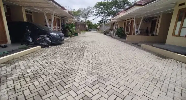 Dijual Tanah Di Gentan di Dalam perumahan