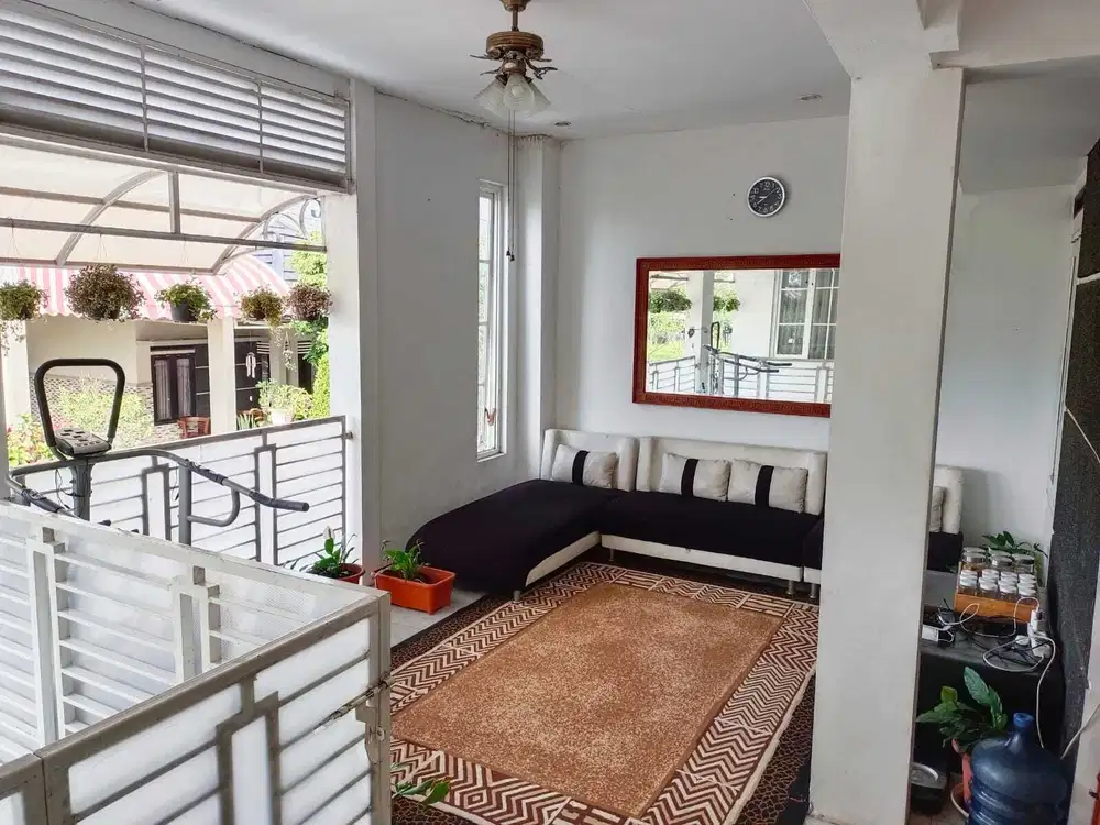 HOT SALE Villa Cantik PLUS Private Pool Dekat Batu, exit Tol Green Hills Malang