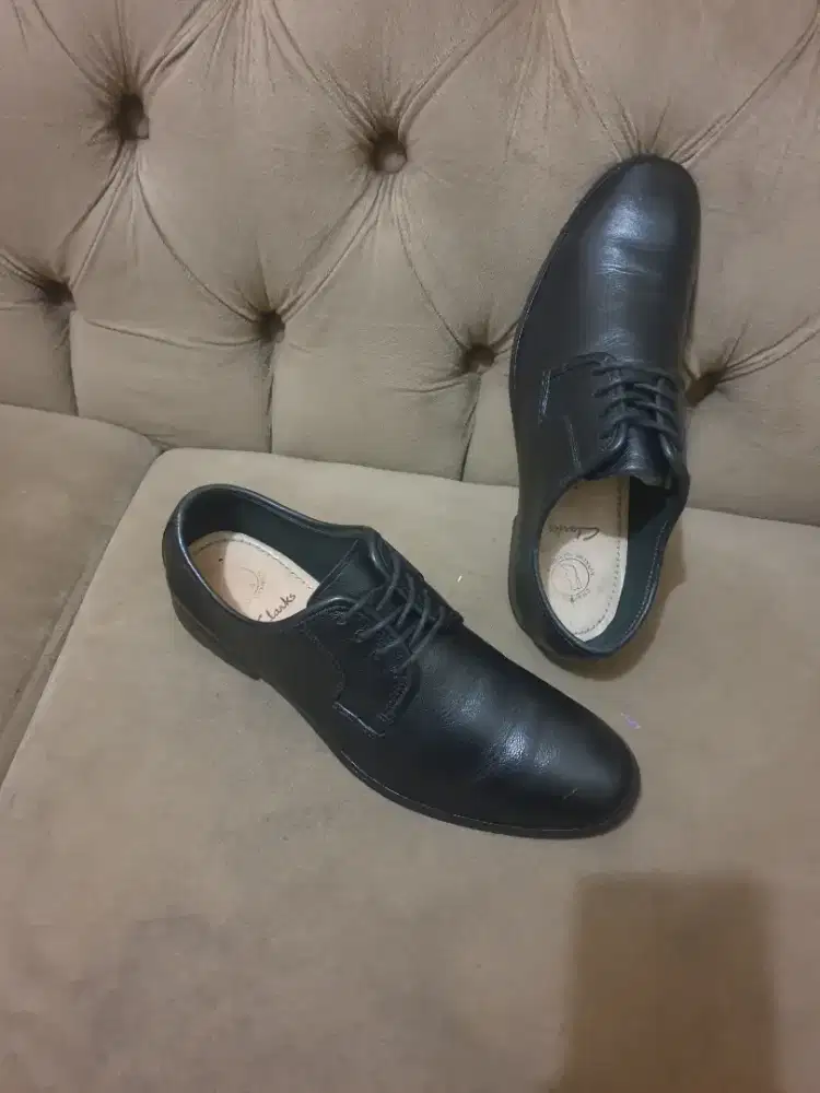 Mulus .authentic sepatu .pantofel clark size 41