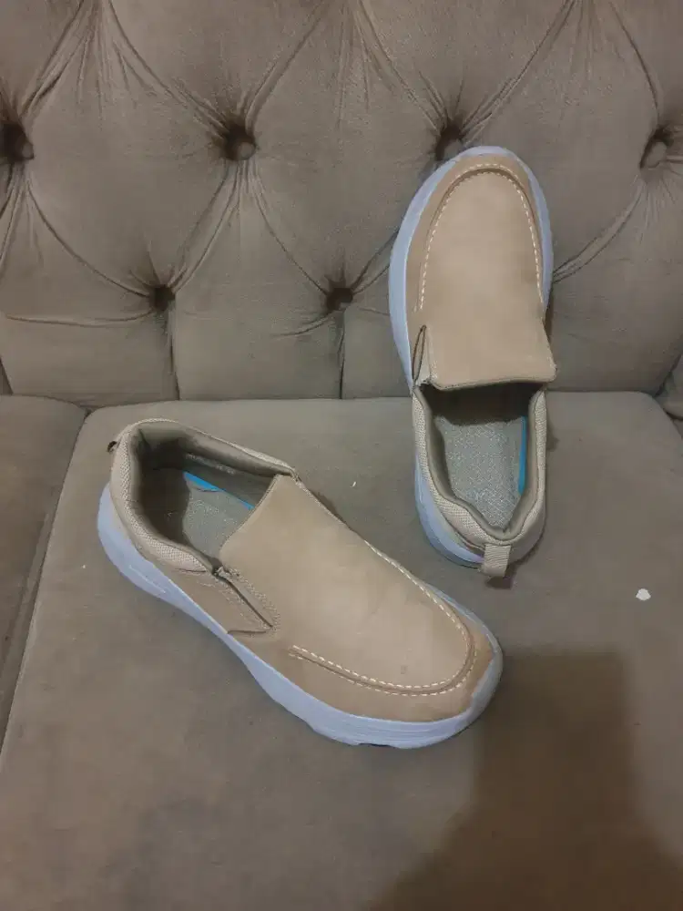 Mulus authentuc sepatu ..size 40