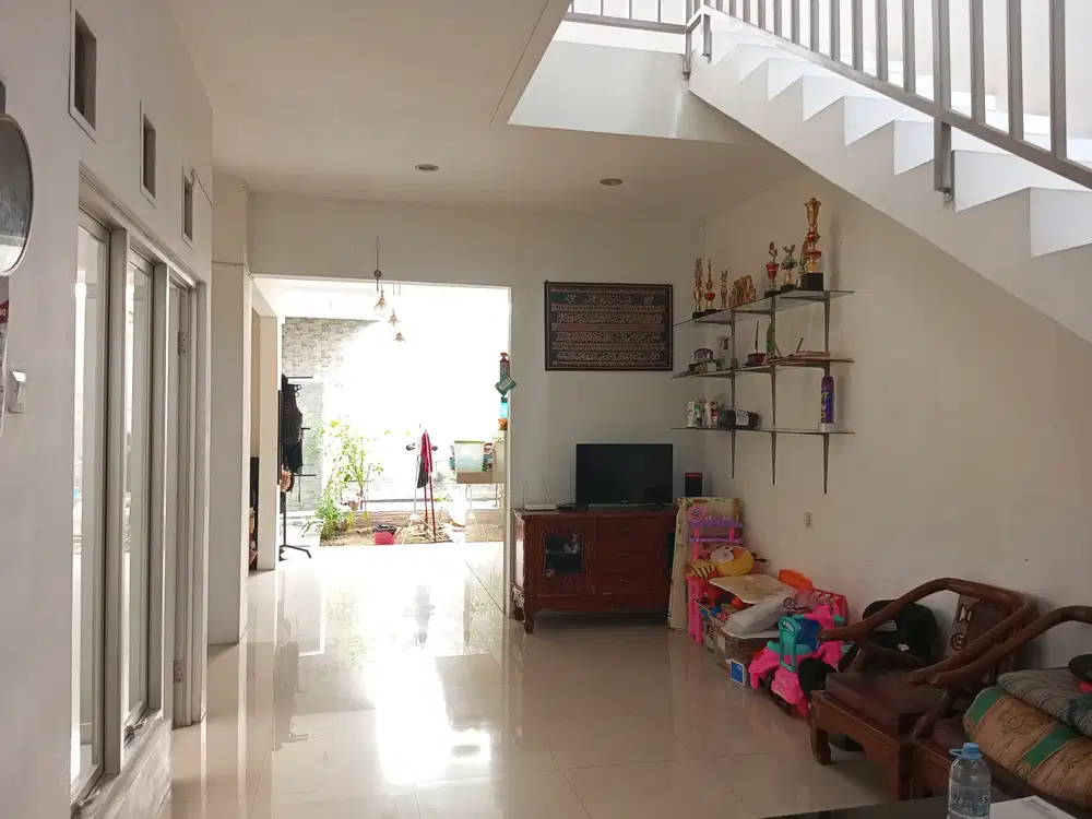 Dijual rumah dalam komplek Margahayu propelat BUAH BATU MARGACINTA