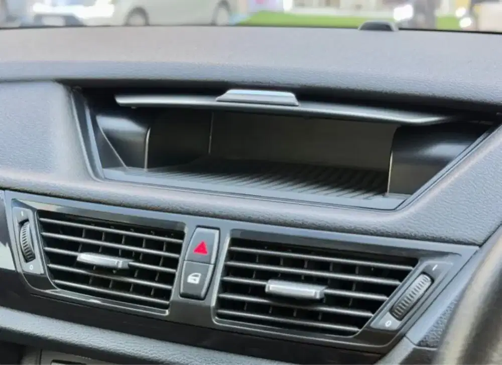 Dashboard Tengah Ori e84