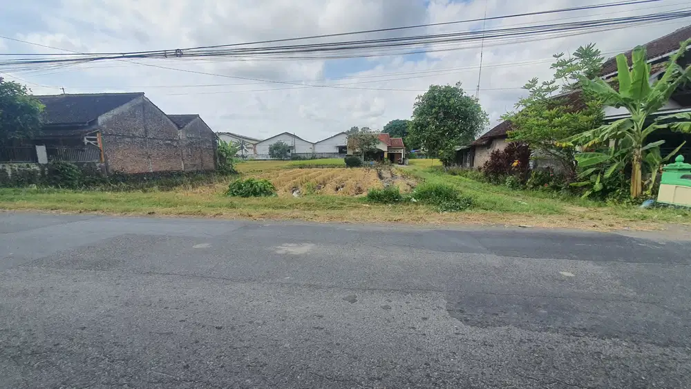 Jl. Raya Berbah-Sleman; Tepi Jalan Utama; Cocok Untuk Hunian