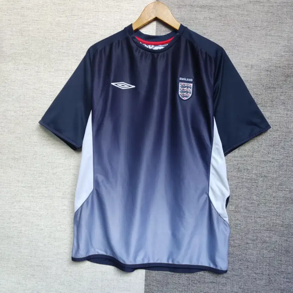 Jersey sepak bola England Training 2004/06 Size L