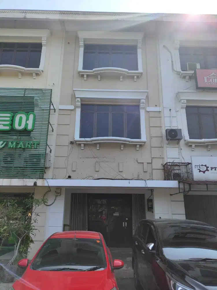 Ruko Istimewa di Raffless hill Cibubur, Transyogi