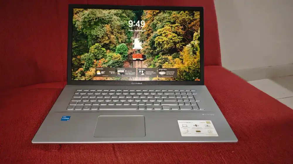 Laptop 17 inci Asus Vivobook kondisi msh gress like new