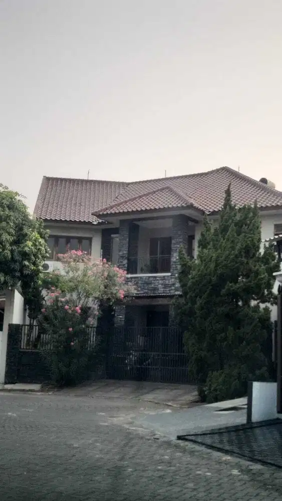 RUMAH DIJUAL DI RAFFLESS HILSS