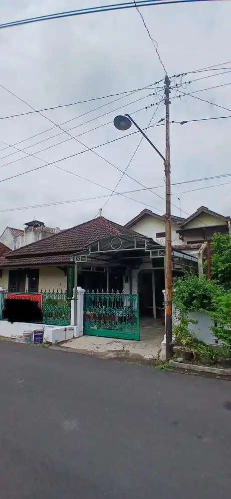 Rumah 2lantai cocok untuk usaha, dekat dengan Javamall