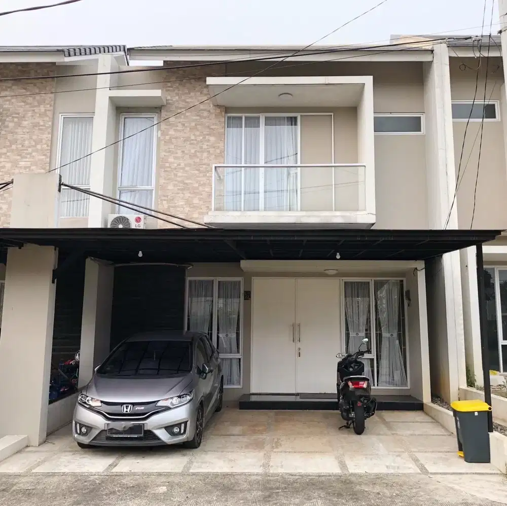 Rumah 2 Lantai depan Taman di Grand Bukit Dago Serpong