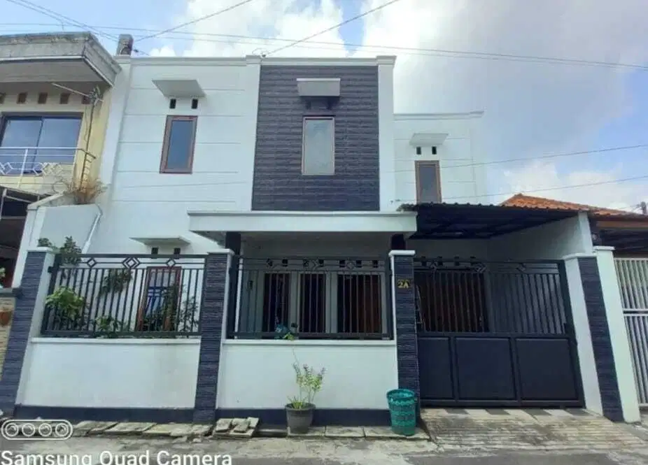 Rumah solo gentan purbayan dekat luwes Baki