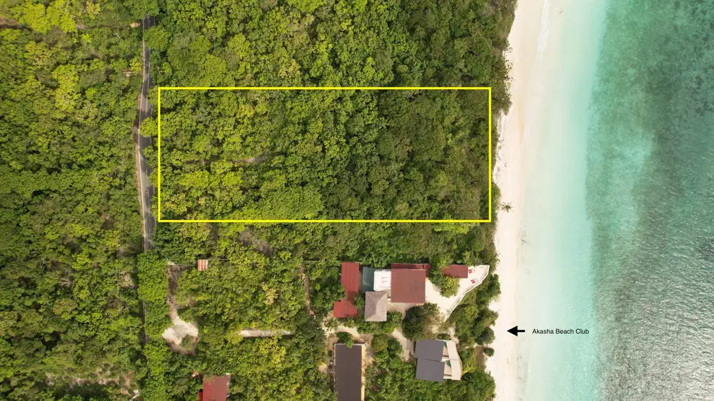 Lahan yang pas depan pantai Bora