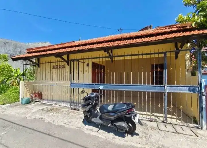 Dijusl Kos aktif di kampus UMS  jl menco