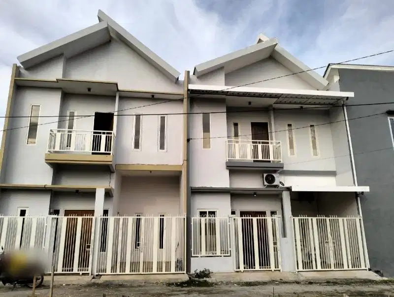 rumah baru 2lt 600jt an Medokan Surabaya Timur