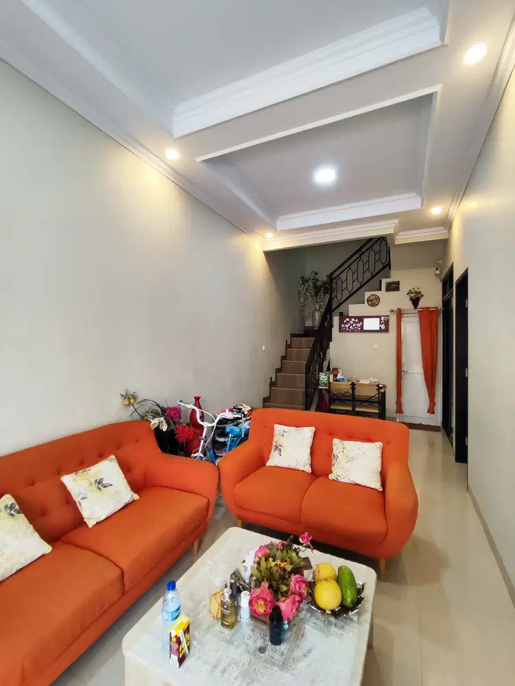Rumah modern Full Furnished dalam Cluster di Jagakarsa Jakarta Selatan