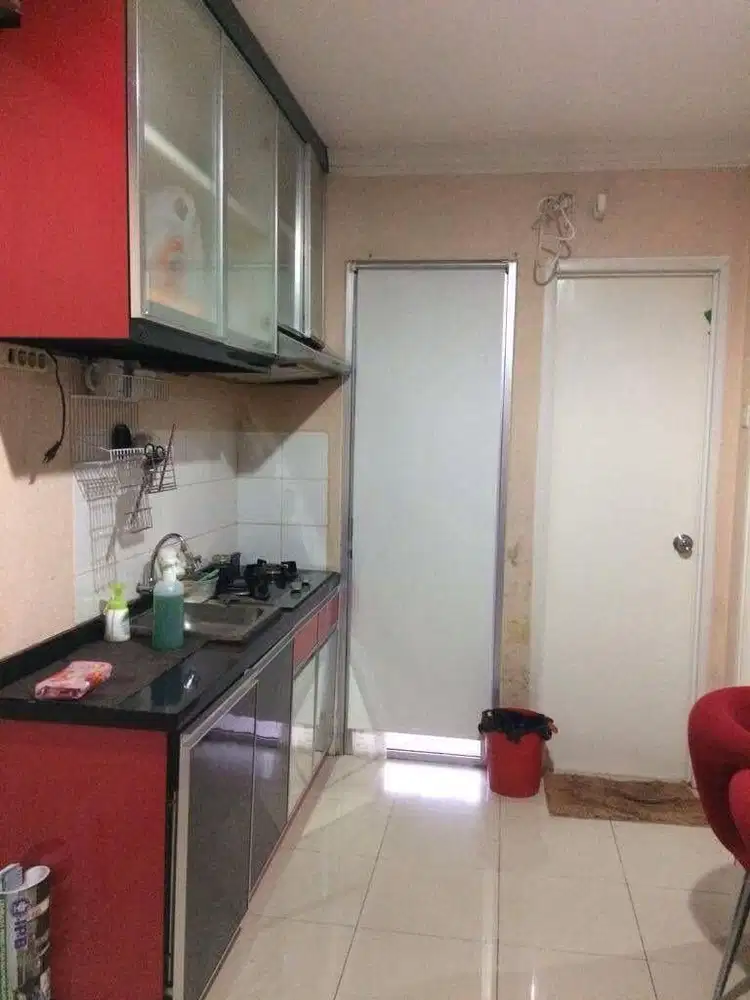 Dijual Apartemen Kalibata City Green Palace semi furnish Lantai Sedang