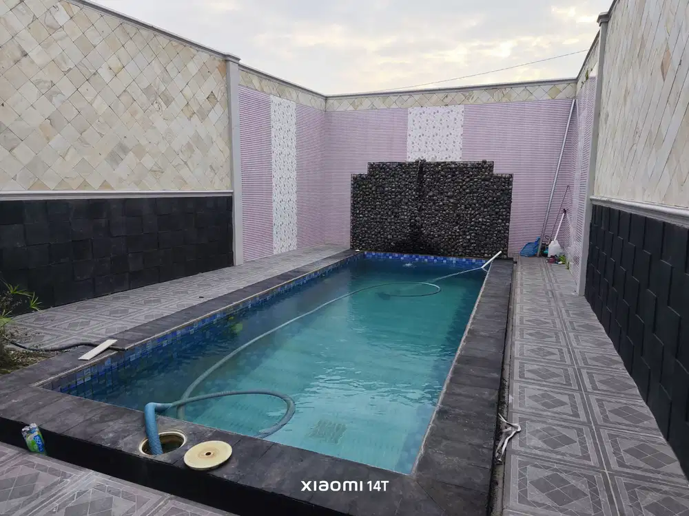 Di jual rumah solo kolam renang sumber manahan colomadu